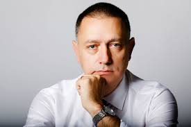 Propunere a senatorului usr, adrian wiener, de taxare suplimentară a băuturilor. Adrian Wiener Un Pseudo Model Un Pseudo Erou Un Pseudo Politician Articol De Mifai Fifor Vocea Aradului