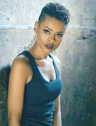 You can decorate your hair with many different models. Frisuren 2020 Hochzeitsfrisuren Nageldesign 2020 Kurze Frisuren Short Hair Styles Curly Hair Styles Natural Hair Styles