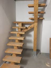 Peccato sapere che la sicurezza non venga garantita! Scala Chiocciola In Legno Diy Stairs Loft Stairs Attic Loft