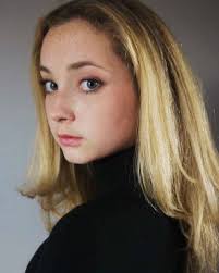 We are delighted to announce that Esme Coy will be joining the #Poldark  team as Rowella Chynoweth in S3!