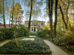 The name is a german compound of wahn (delusion, madness) and fried(e) (peace, freedom). Haus Wahnfried In Bayreuth Richard Wagner Museum