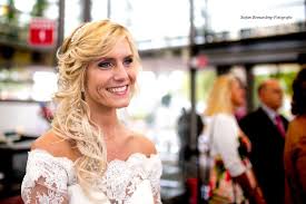 Eine gute planung gehört in jedem fall dazu. Hochzeit Haare Und Make Up Brautstyling Mobiles Brautstyling Und Brautschmuck