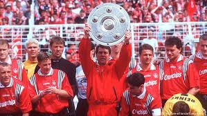 Marktwert ablöse position abgebender verein transferperiode Kaiserslautern Defy Bayern Munich And The Odds To Win 1997 98 Bundesliga Sports German Football And Major International Sports News Dw 28 03 2020