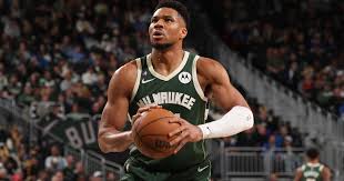 Giannis limited to 11 shots: “Maybe because guys think it’s their turn”