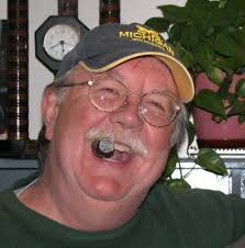 We are all missing our longtime friend, Tom Plum, who has been coming to  the center for many years. He will be sadly missed. RIP dear friend.