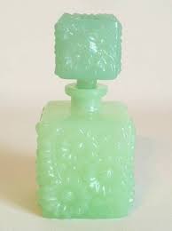 Buy vintage perfume bottle and get the best deals at the lowest prices on ebay! Ks Vintage Jadeite Green Glass Perfume Bottle Floral Daisy Pattern Jadite Ebay Perfume Bottles Glass Perfume Bottle Beautiful Perfume Bottle