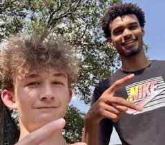 Victor spent time playing basketball with Spurs fans and signed a few  autographs before leaving the Shaolin Temple. #wemby #shaolin #basketball  #nba #spurs