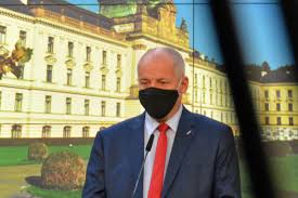 Dříve než ke stromečku hurá do sněmovny. Nouzovy Stav A Jeho Dopad Na Ceskou Ekonomiku A Kurz Koruny Peak Cz