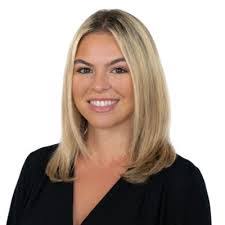 Michelle Knowlton's Instagram, Twitter & Facebook