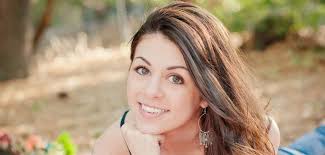 Voici quelques photos de couleur cheveux yeux noisette peau mate afin de vous donner des idées de couleur pour vos cheveux. Quelle Couleur De Cheveux Choisir Selon Ma Peau Et Mes Yeux Belle Chic