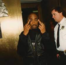 Tupac Lives Link To New Track Tupac Tupac Pictures Tupac Shakur