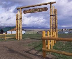 See more ideas about ranch gates, farm gate, driveway entrance. Rustic Ranch Entrances Cattletoday Com Farm Entrance Ranch Entrance Ideas Ranch Entrance