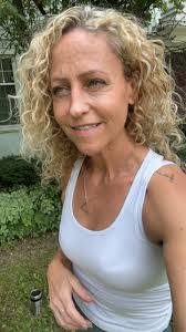 Kelly Marvin's Instagram, Twitter & Facebook