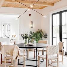 Glamorous And Exciting Dining Room Decor See More Luxurious Interior Design Details At Luxxu Net Dining Room Inspiration Dining Room Lighting House Interior