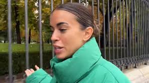 Imágenes del día: el imprevisto que le ha surgido a la 'influencer' Rocío  Camacho con su vestido de novia