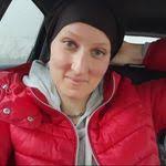 Elinor Mann's Instagram, Twitter & Facebook