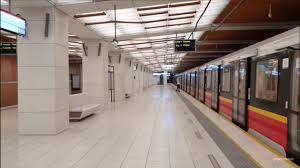 It is part of the extension of the subway line m2 from wola to rondo daszyńskiego, with construction started in 2016. Metro Warszawa Stacja Metra Plocka Warsaw Plocka Metro Station Siemens Inspiro 17 04 2020 Youtube