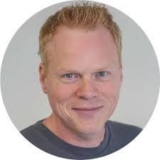 Finished my first year as a corporate girlie in comms