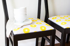 Once the chair has been painted with the dye, use a garden hose to rinse the chair until the water runs clear. Diy Upholstered Dining Room Chairs Sarah Hearts