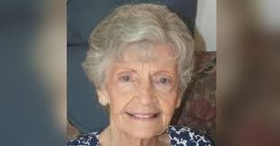 Shari Kent's Instagram, Twitter & Facebook