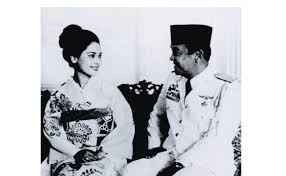 Kabar duka meninggalnya frits ini dibagikan komisaris utama pt garuda indonesia, triawan munaf, kamis (4/2/2021), lewat akun instagramnya. Ingin Tidur Dalam Satu Liang Lahat Bersama Ratna Sari Dewi Soekarno Tuliskan Keinginan Terakhirnya Dalam Surat Wasiat Untuk Sang Mutiara Dari Timur Kalau Ia Meninggal Kuburlah Ia Dalam Kuburku
