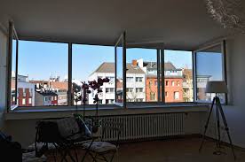 Die wohnung liegt in einer kleinen ruhigen einbahnstraße mitten im herzen von köln, dem agnesviertel. D B Immobilien