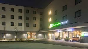 Cet hôtel se trouve kistlerhofstrasse 142 à munich. Hotelprojekt Holiday Inn Express In Olching Ist Startbereit