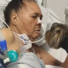 Mamma in lutto per la morte della figlia mai nata salva il cane Cooper  adottandolo mezz'ora prima di essere soppresso