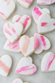 Easy Brushstroke Frosted Sugar Cookies Sugar And Charm Recipe Sugar Cookies Valentines Day Cookies Valentine Cookies