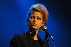 Ma benz par brigittes avec paroles. Perpignan Brigitte Et Selah Sue Embrasent Le Campo Santo L 1dex