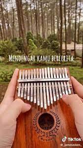 Melukis senja cover kalimba lirik & video klip mp4. James Adam Cover Lagu Melukis Senja Pakai Kalimba Adem Banget