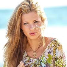 Amazon.com: Big Blue by Roland St John Manta Ray Necklace Antique Bronze-  Stingray Jewelry| Manta Ray Pendant