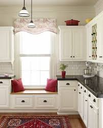 Built In Window Seat Couple Forgotten Italianate Kuchendekor Ideen Tackles Young In 2020 Window Seat Kitchen Country Kitchen Designs Country Kitchen Farmhouse