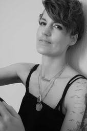 Andrea Cruse's Instagram, Twitter & Facebook