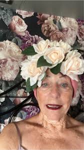 Questiont; long time ago someone posted a very Nice hoody with painting of  open water swimming. I can't find it anymore. Can anybody helping findit?