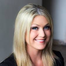 Kelly Canter's Instagram, Twitter & Facebook