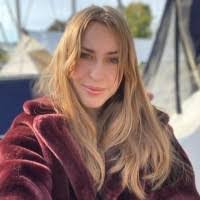 Muriel Leon's Instagram, Twitter & Facebook