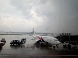 Pesan tiket pesawat murah online lewat fast travel. Flight Review Malaysia Airlines Economy Class Jakarta Kuala Lumpur Phuket The Travelearn