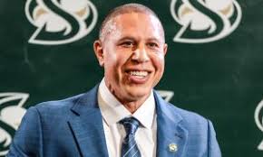 Old School Wildcats Podcast: Longtime Tucson Sportscaster Dave Silver Talks  Golden Era of Arizona Sports