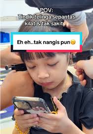 Servis Tindik Telinga Anak Cepat dan Mesra Kanak-Kanak