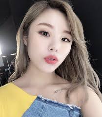 She has been friends with hwasa since middle school. Wheein Image 193897 Asiachan Kpop Image Board