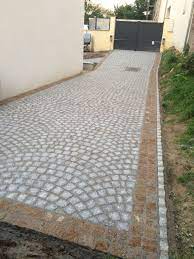 ca y est l allee pour les voitures en paves granit est terminee reste a faire pave granit paves exterieur allee de jardin
