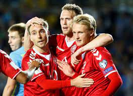Hier vindt dit weekend een internationaal voetbaltoernooi plaats. Bondscoach Denemarken Alle Ballen Op Eriksen Buitenlands Voetbal Ad Nl
