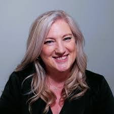 Ana Schafer's Instagram, Twitter & Facebook