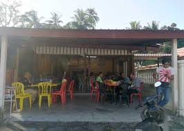 Di sesetengah tempat, ikan keli juga disebut sebagai ikan semilang atau ikan sembilang. Menikmati Nasi Lemak Ikan Keli Kodok Gelumang Di Warung Nayan Lenggeng Cariblogger Com