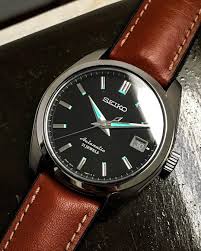 A Bit Of Lume On A Dress Watch Never Hurt Anyone J Hirsch Performance Leather Strap Is O Stylish Watches Men Best Watches For Men Watches For Men