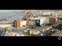 Consigue los mejores precios en be live adults only tenerife hotel hoteles a solo 2 km del centro ubicación a 1.6 km de jardin acuatico habitaciones bonitas frente al paisaje. Be Live Experience La Nina Tenerife Youtube