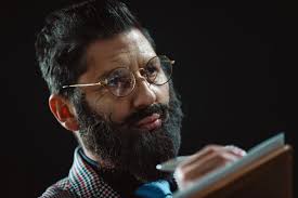 Opak posiela odkaz svojmu mladému ja. Pozrite si videoklip k skladbe Píšem  ti