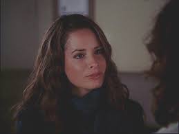 I stan Holly's hair : r/charmed