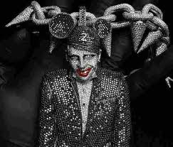 It came after twitter user @sunsonc wrote lil uzi vert was dead following recent reports of a shootout in september 2018. Lil Uzi Vert Buys 100k Marilyn Manson Chain Dnn